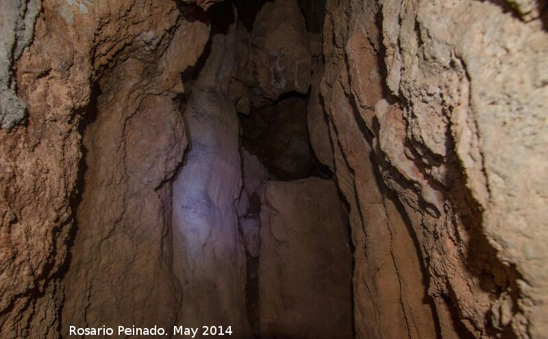 Cueva del Poyo de la Mina - Cueva del Poyo de la Mina. Piedra final