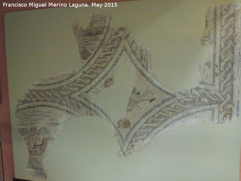 Marroques Altos - Marroques Altos. Mosaico del siglo IV dC. con Erotes alados remando. Museo Provincial