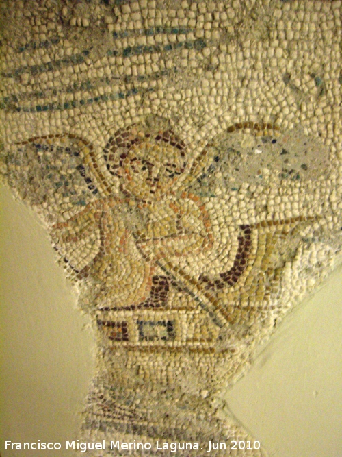 Marroques Altos - Marroques Altos. Mosaico del siglo IV dC. con Erotes alados remando. Museo Provincial