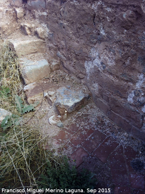 Fuente romana de la Alcoba - Fuente romana de la Alcoba. Escalones