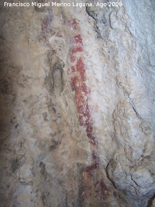 Pinturas rupestres del Poyo Bernab Grupo III - Pinturas rupestres del Poyo Bernab Grupo III. Cenefa en zigzag