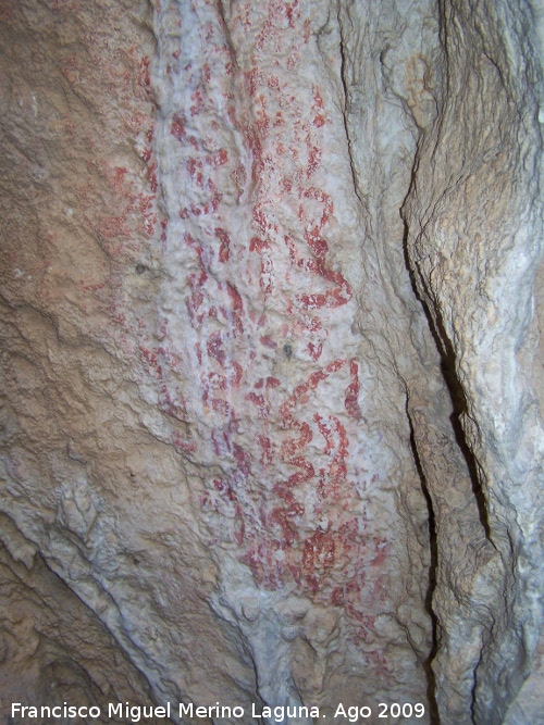 Pinturas rupestres del Poyo Bernab Grupo V - Pinturas rupestres del Poyo Bernab Grupo V. Lneas en zigzag