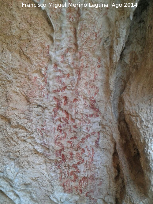 Pinturas rupestres del Poyo Bernab Grupo V - Pinturas rupestres del Poyo Bernab Grupo V. Lneas en zig-zag