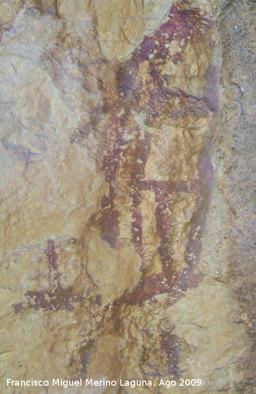 Pinturas rupestres del Abrigo de las Palomas - Pinturas rupestres del Abrigo de las Palomas. Figura reticulada de la parte baja