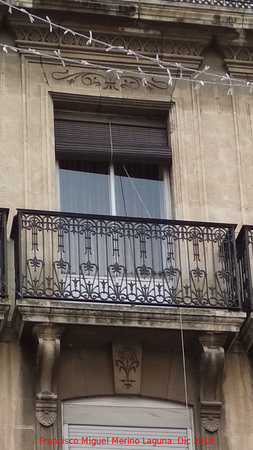 Edificio de la Calle Bernab Soriano n 22 - Edificio de la Calle Bernab Soriano n 22. Balcn del segundo piso