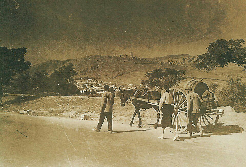 Maristas - Maristas. Foto antigua. Por la Avenida de Madrid, a la altura del Colegio de los Maristas