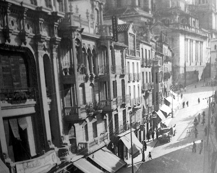 Edificio de la Calle Bernab Soriano n 16 - Edificio de la Calle Bernab Soriano n 16. Foto antigua