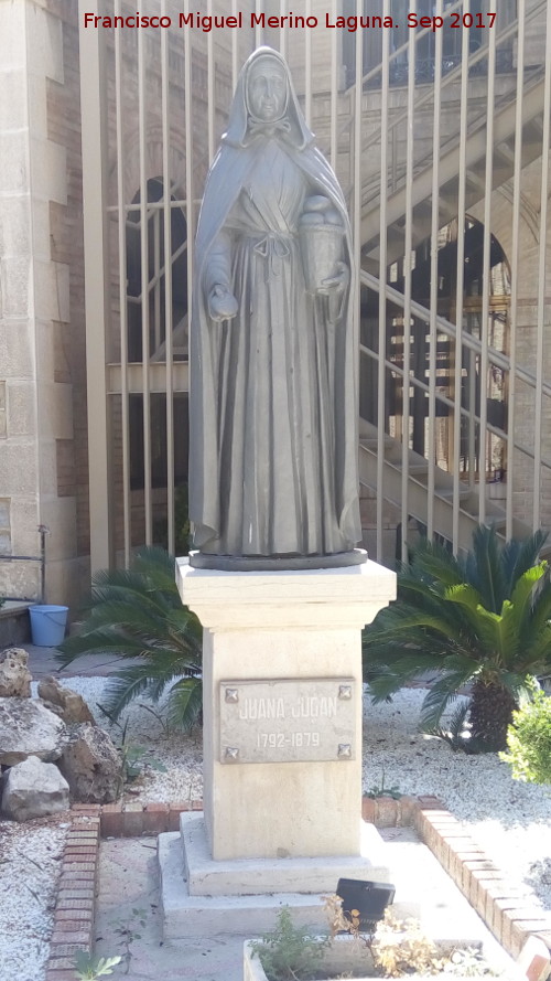 Hermanitas de los Pobres - Hermanitas de los Pobres. Monumento a Santa Juana Jugan