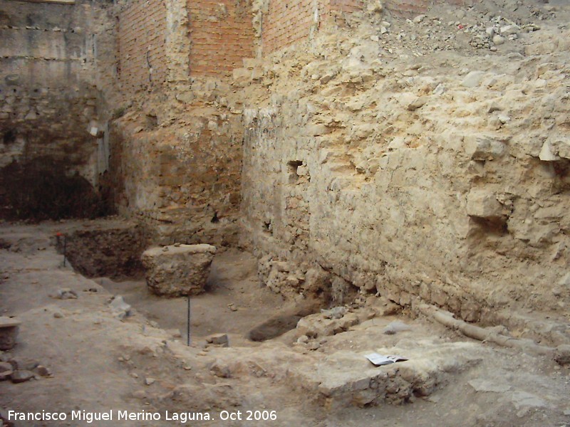 Muralla de Jan. Torreones y lienzos de la Calle Milln de Priego n 71 - Muralla de Jan. Torreones y lienzos de la Calle Milln de Priego n 71. 