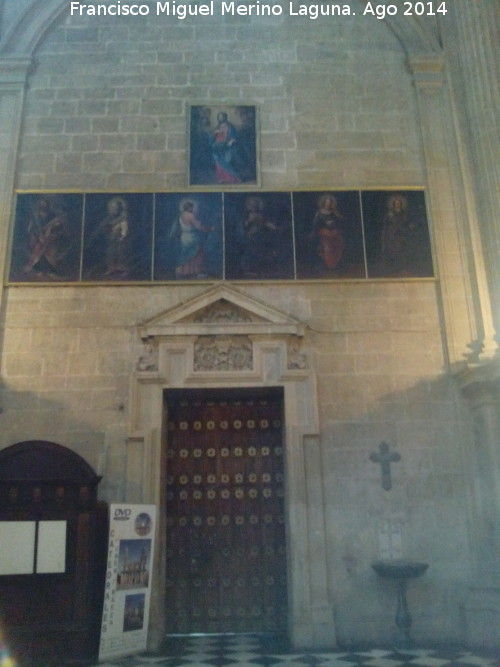 Catedral de Jaén. Nave del Evangelio - Catedral de Jaén. Nave del Evangelio. Puerta del habitáculo de la torre norte