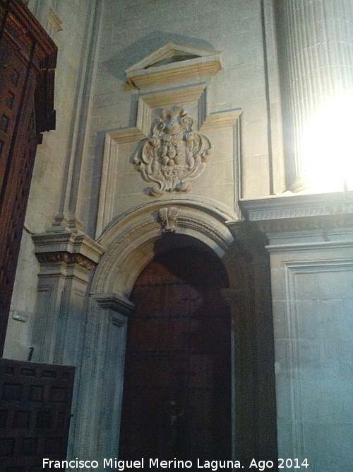 Catedral de Jaén. Nave del Evangelio - Catedral de Jaén. Nave del Evangelio. Puerta