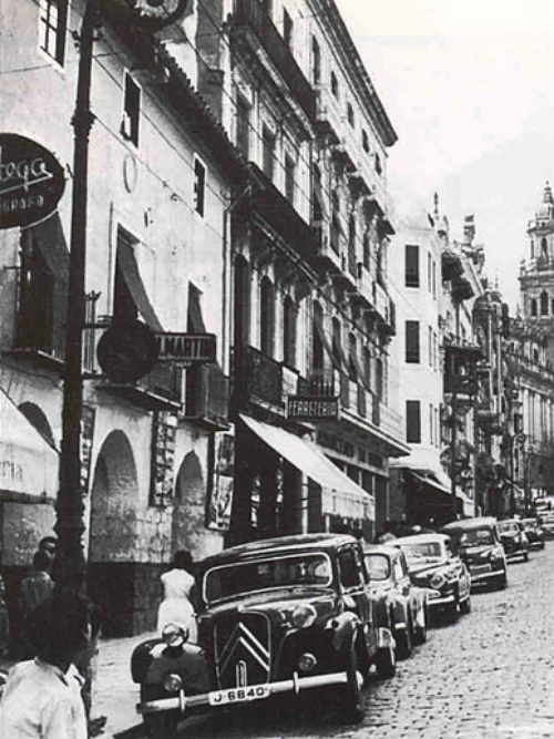 Edificio de la Calle Bernab Soriano n 20 - Edificio de la Calle Bernab Soriano n 20. 1956