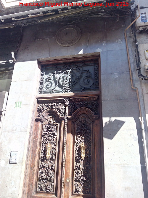 Casa de las Caritides - Casa de las Caritides. Puerta a la Calle Bernab Soriano