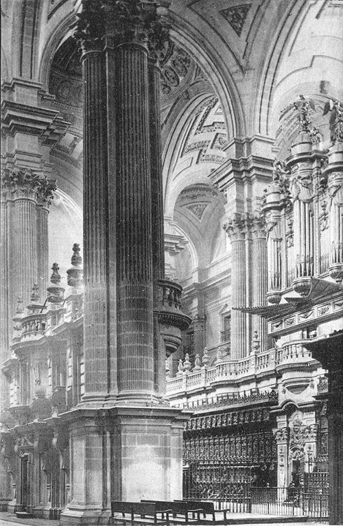 Catedral de Jaén. Columnas - Catedral de Jaén. Columnas. Foto antigua