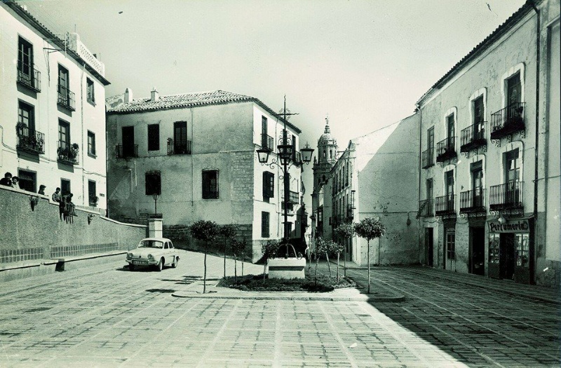 Plaza Cruz Rueda - Plaza Cruz Rueda. Foto antigua