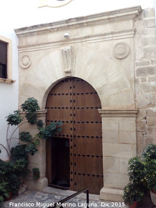 Iglesia de Santiago Mayor - Iglesia de Santiago Mayor. Portada renacentista