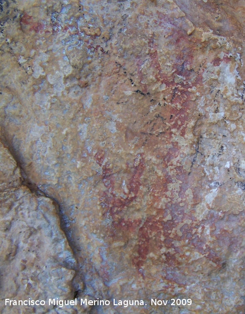 Pinturas rupestres de la Cueva de la Graja-Grupo III - Pinturas rupestres de la Cueva de la Graja-Grupo III. Antropomorfo con zooformo
