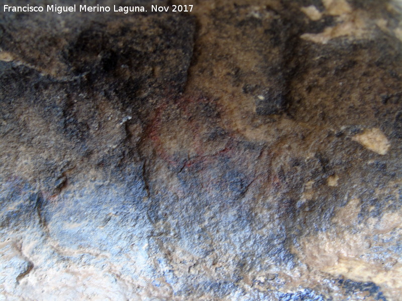 Pinturas rupestres de la Cueva de la Graja-Grupo X - Pinturas rupestres de la Cueva de la Graja-Grupo X. Antropomorfo phi desvado de la derecha