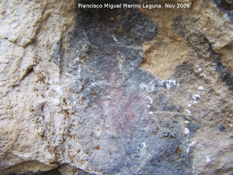 Pinturas rupestres de la Cueva de la Graja-Grupo IX - Pinturas rupestres de la Cueva de la Graja-Grupo IX. Antropomorfo y zooformo superior