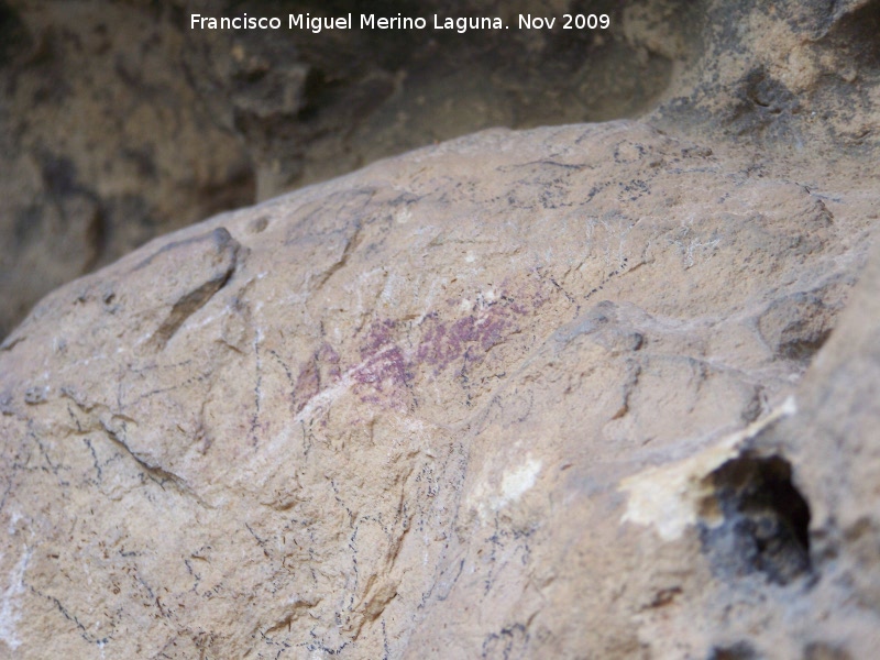 Pinturas rupestres de la Cueva de la Graja-Grupo XIII - Pinturas rupestres de la Cueva de la Graja-Grupo XIII. Barra horizontal