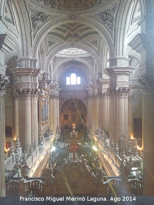 Catedral de Jan. Nave Central - Catedral de Jan. Nave Central. 