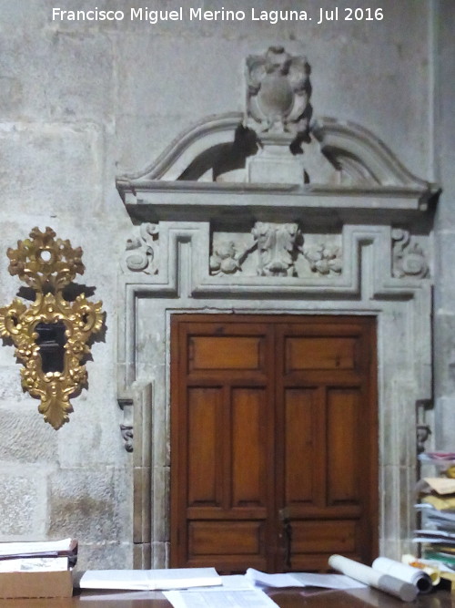 Catedral de Jan. Despacho - Catedral de Jan. Despacho. Puerta interior