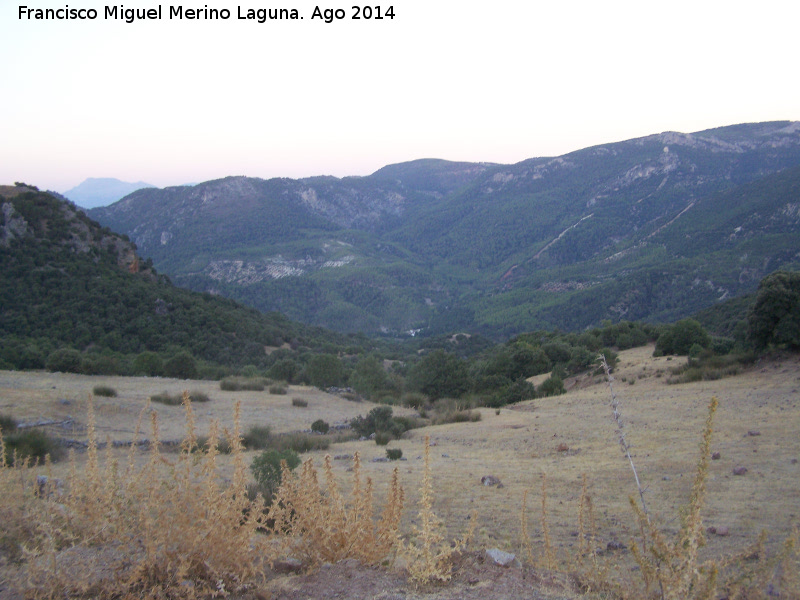 El Moralejo - El Moralejo. Al fondo Prados Bajos