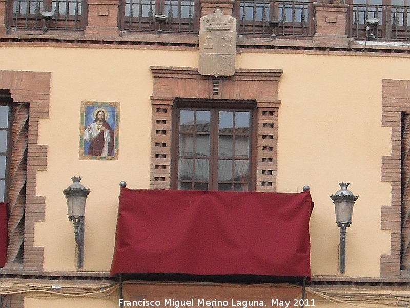 Ayuntamiento de Jdar - Ayuntamiento de Jdar. Balcn con el escudo republicano