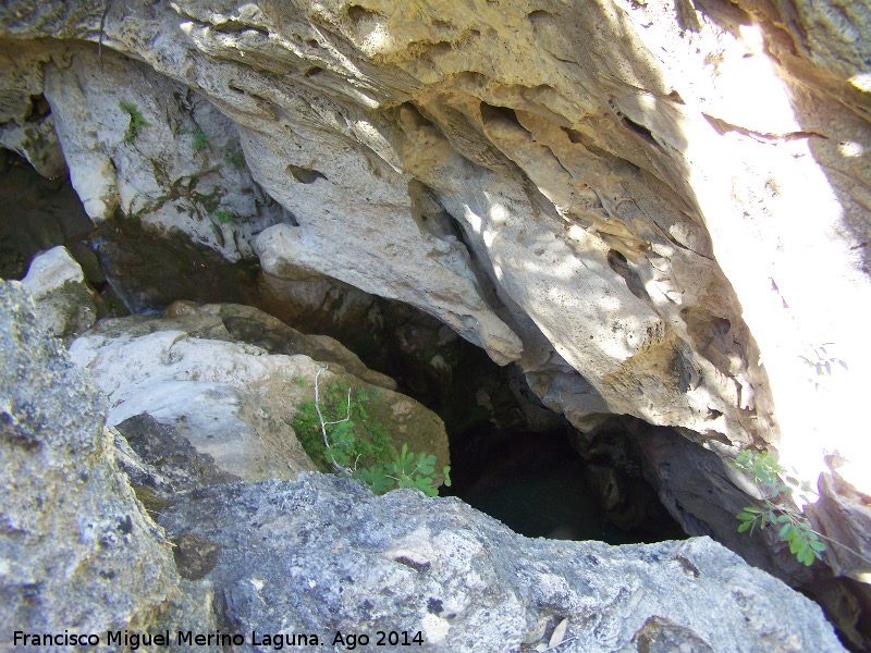 Cascada Sexta de la Osera - Cascada Sexta de la Osera. Encajonamiento de la cascada