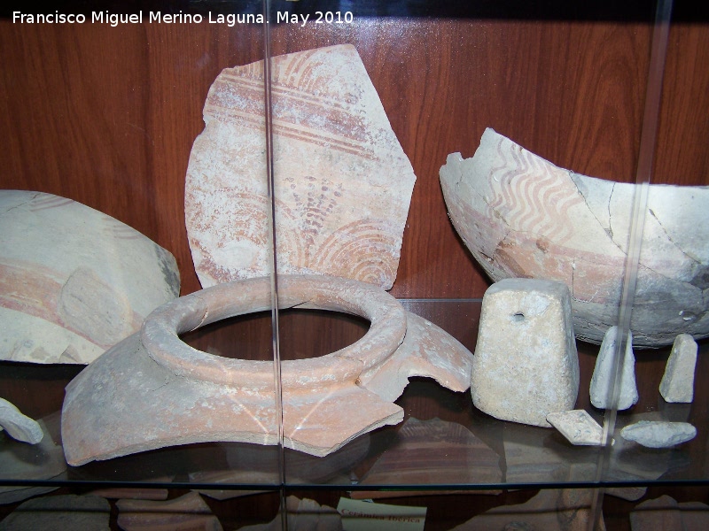 Museo de Jdar - Museo de Jdar. Cermicas y pesas de telar ibricas