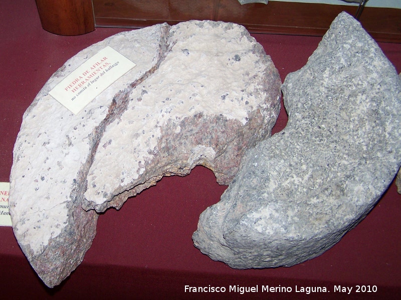Museo de Jdar - Museo de Jdar. Piedras de afilar