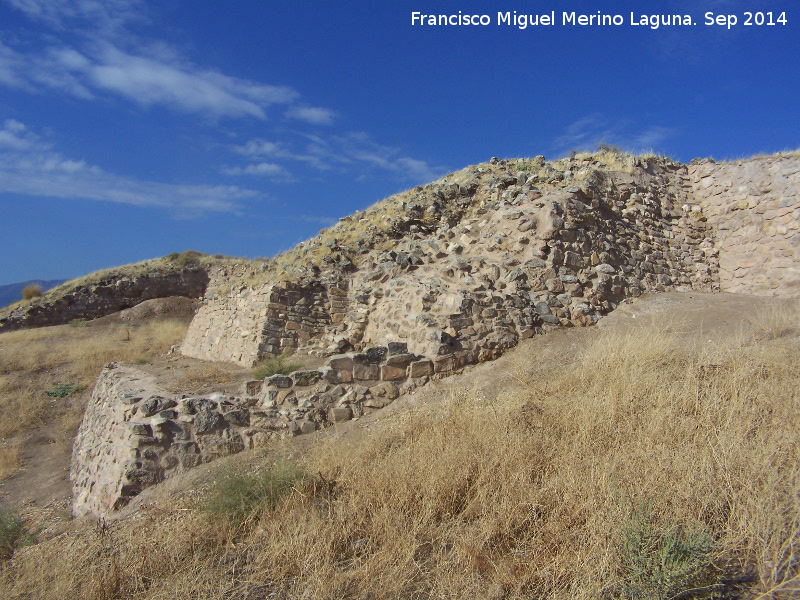 Oppidum Puente Tablas. Muralla - Oppidum Puente Tablas. Muralla. Torren