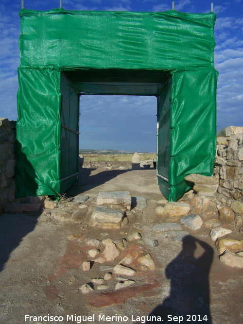 Oppidum Puente Tablas. Puerta del Sol - Oppidum Puente Tablas. Puerta del Sol. Equinocio