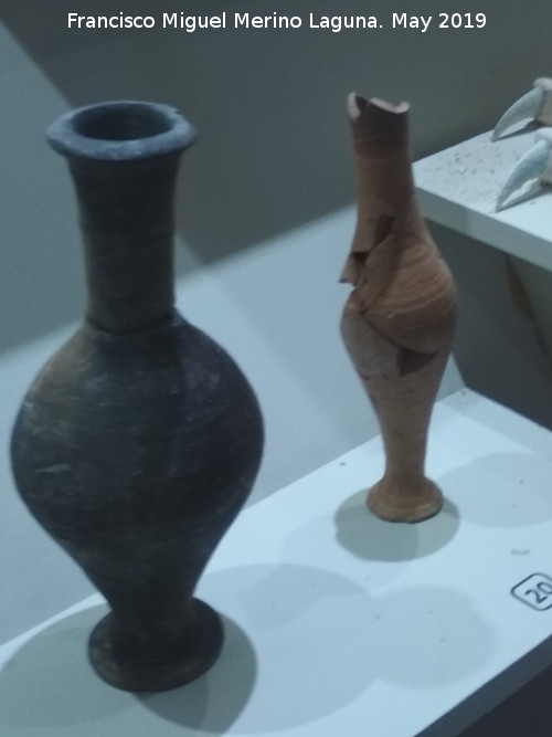 Cstulo. Torren Alba - Cstulo. Torren Alba. Ungentarios. Siglos III-II a.C. Museo Arqueolgico de Linares