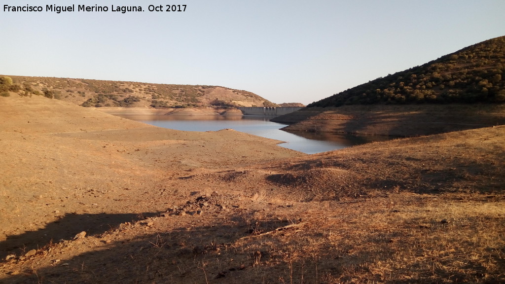 Pantano de la Fernandina - Pantano de la Fernandina. En sequa