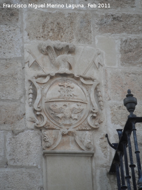 Casa Solariega de Meja Carrillo - Casa Solariega de Meja Carrillo. Escudo izquierdo