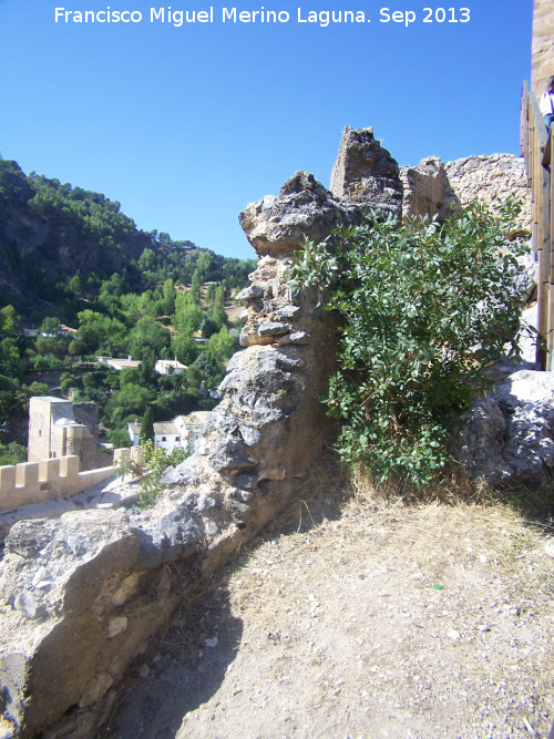 Castillo de La Iruela - Castillo de La Iruela. Muralla de la Torre del Homenaje