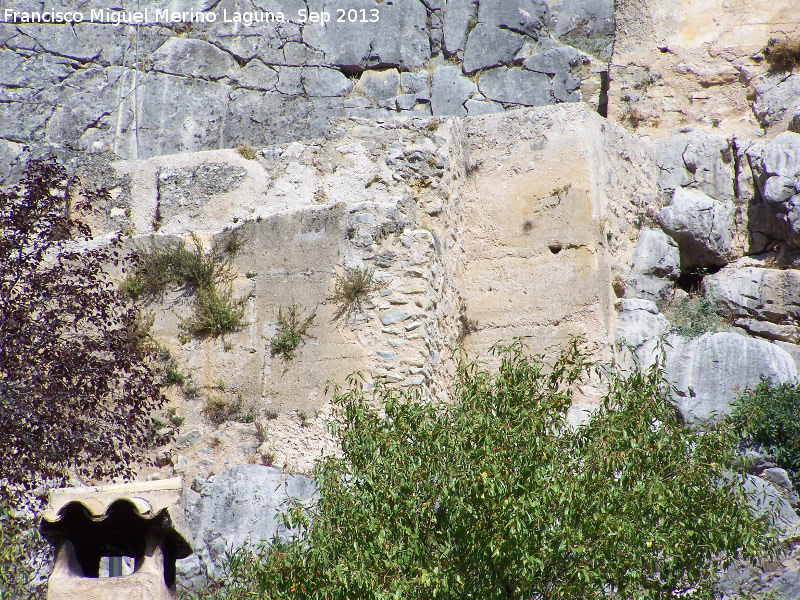 Castillo de La Iruela - Castillo de La Iruela. Torren del segundo anillo