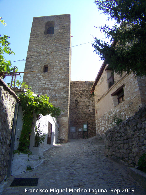 Iglesia de Santo Domingo - Iglesia de Santo Domingo. Torren-Puerta-Campanario