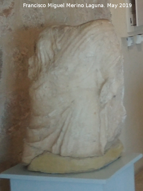 Cstulo - Cstulo. Togado de mrmol siglos I-II d.C. Museo Arqueolgico de Linares