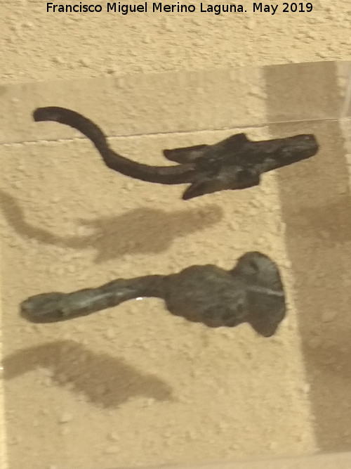 Cstulo - Cstulo. Asas de bronce. Siglos I-II d.C. Museo Arqueolgico de Linares