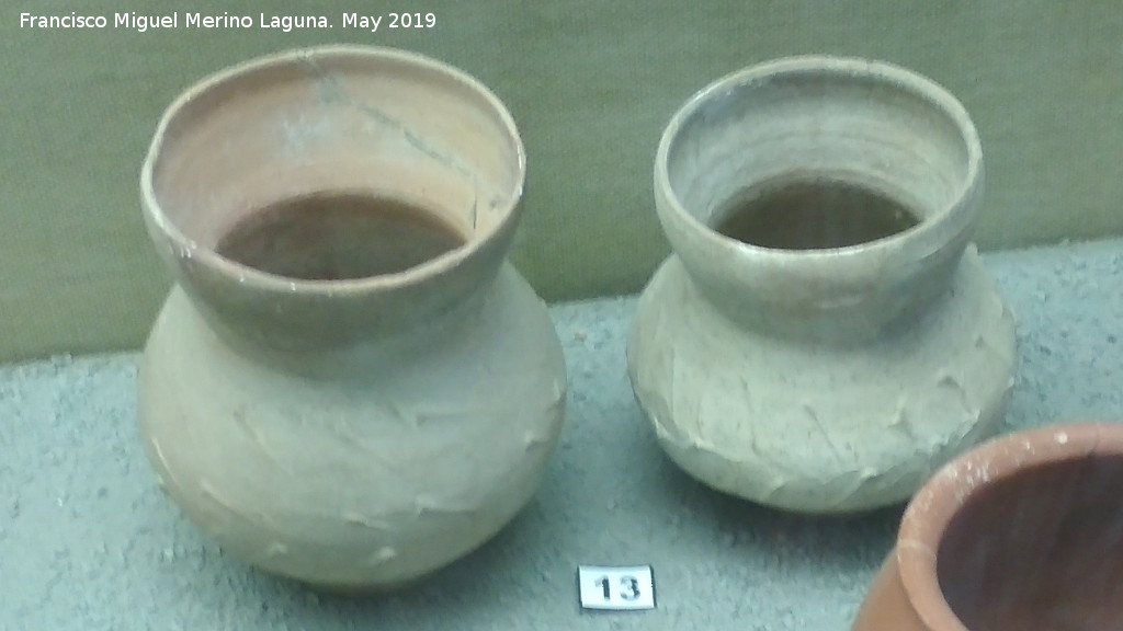 Cstulo - Cstulo. Vasos. Siglos I-III d.C. Museo Arqueolgico de Linares