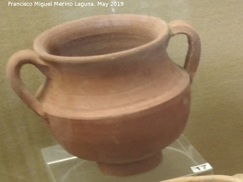 Cstulo - Cstulo. Taza de sigillata. Siglos I-III d.C. Museo Arqueolgico de Linares
