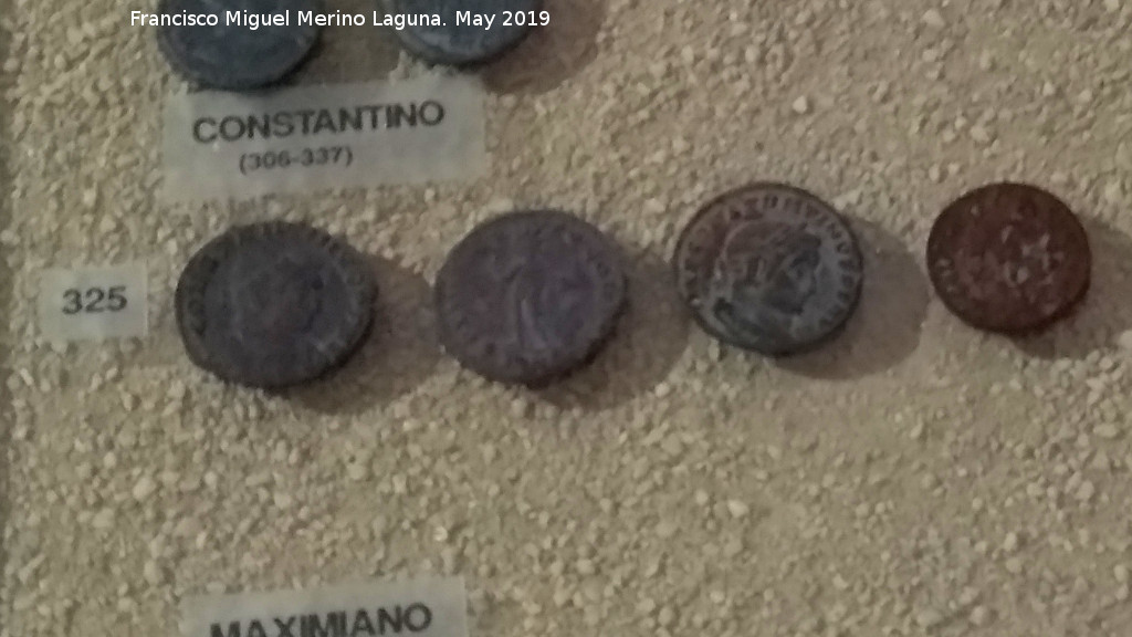 Cstulo - Cstulo. Ases de Constantino I el Grande (306-337) Museo Arqueolgico de Linares