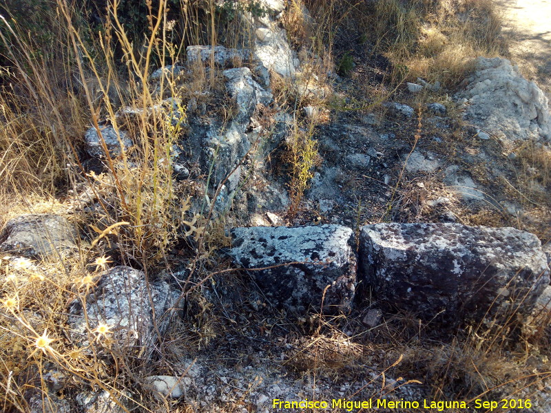 Yacimiento Cortijo del Fondo de las Caseras de San Isidro - Yacimiento Cortijo del Fondo de las Caseras de San Isidro. Esquina