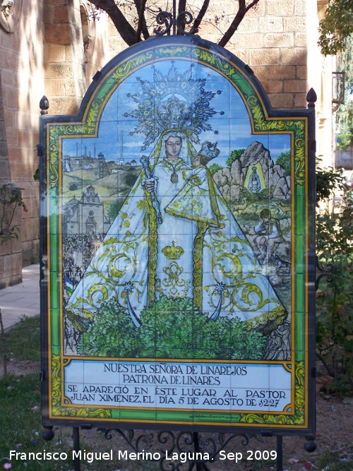 Santuario de Linarejos - Santuario de Linarejos. Placa conmemorativa de la aparicin de la Virgen