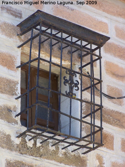 Santuario de Linarejos - Santuario de Linarejos. Ventana trasera del convento