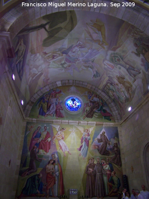 Santuario de Linarejos - Santuario de Linarejos. Ala izquierda del crucero