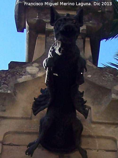 Hospital de los Marqueses de Linares - Hospital de los Marqueses de Linares. Cancerbero