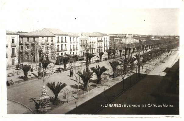 Paseo de Linarejos - Paseo de Linarejos. Cuando se llamaba Avenida de Carlos Marx